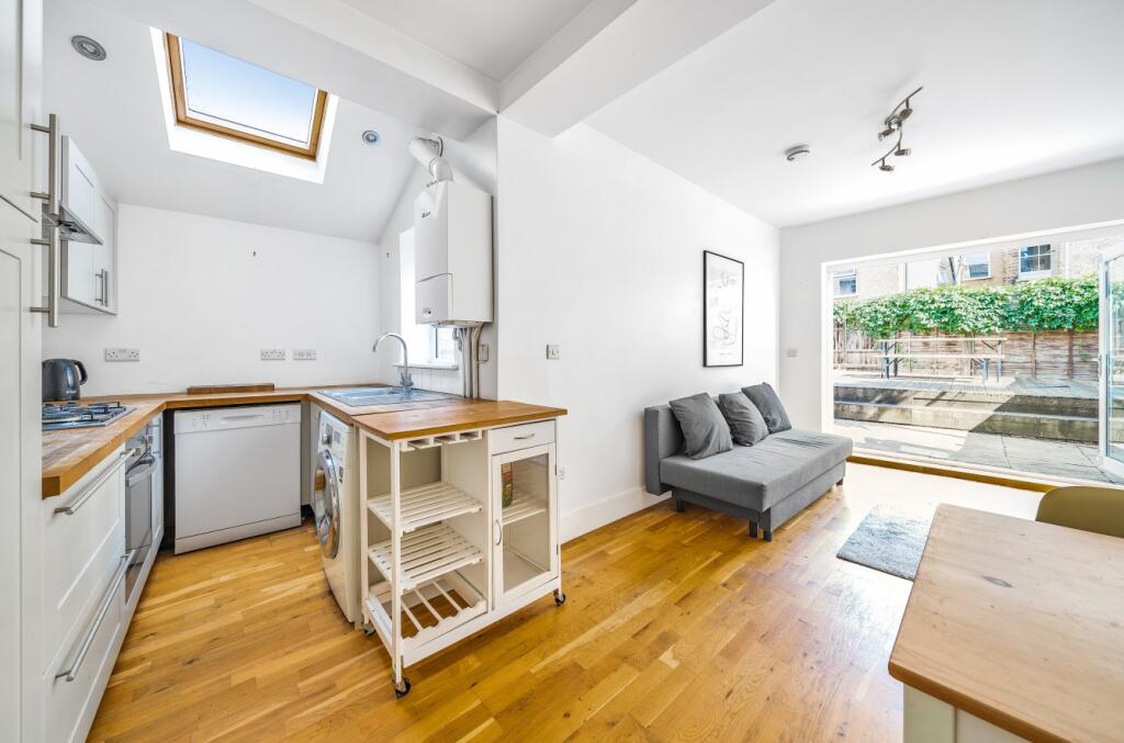 Apartment in London - View 2