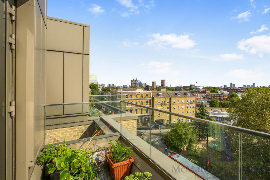 Apartment in London - View 5