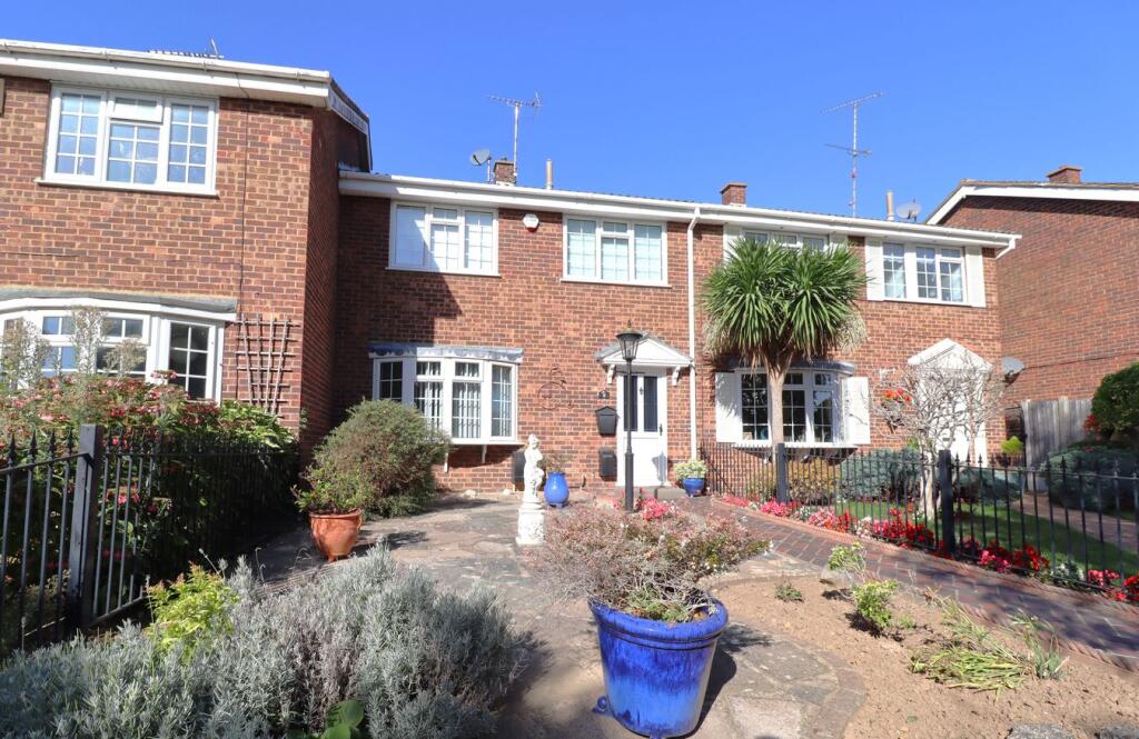 Main image of property: Borman Close, EASTWOOD, Leigh-on-Sea, SS9