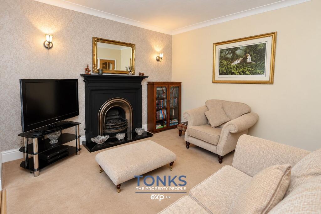 House in Dudley - View 4