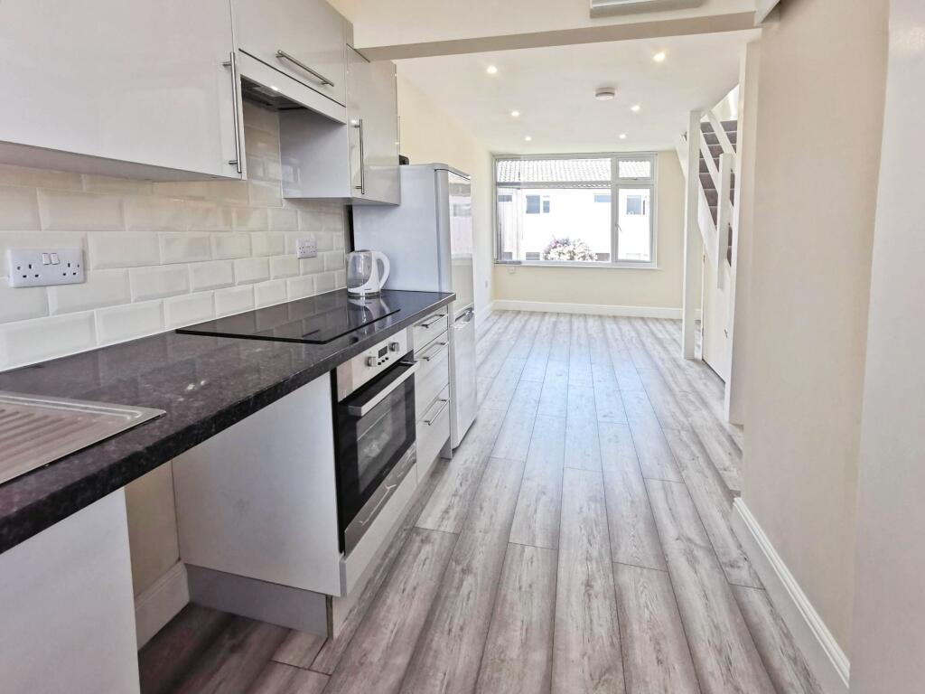 Apartment in Norwich - View 5