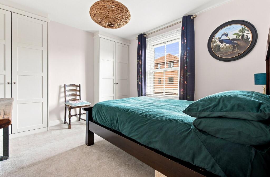 House in Slough - View 5