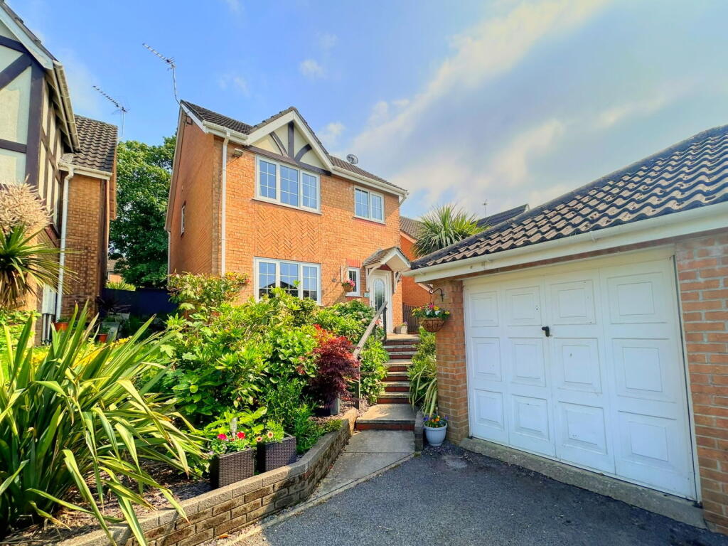 Main image of property: Cae Castell, Loughor, Swansea, SA4 6UJ