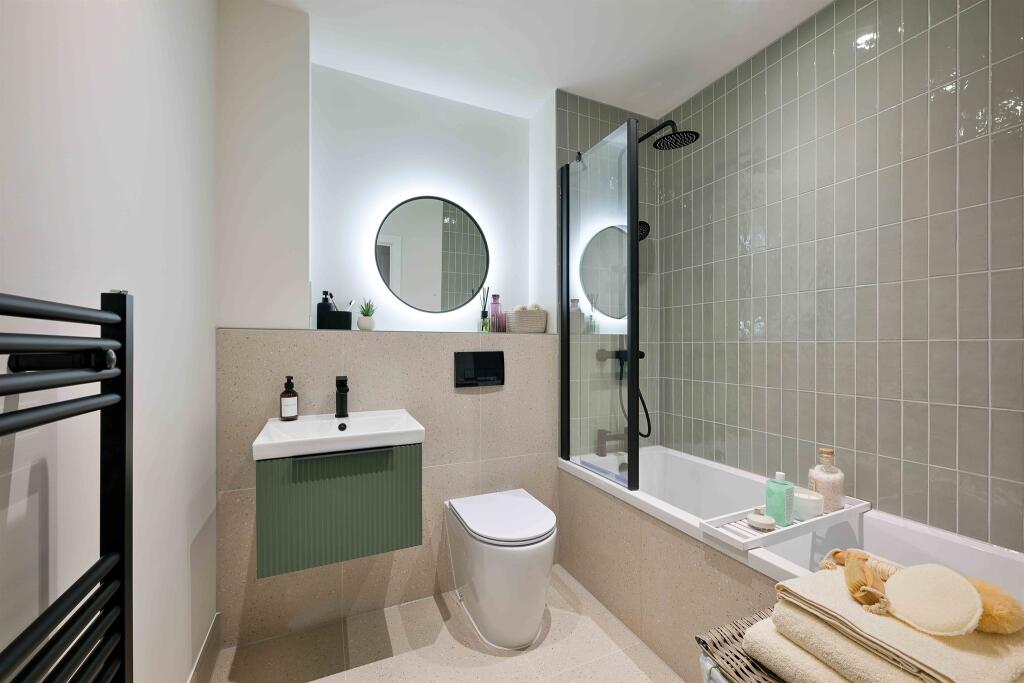 Apartment in Maidenhead, Furze Platt - View 5
