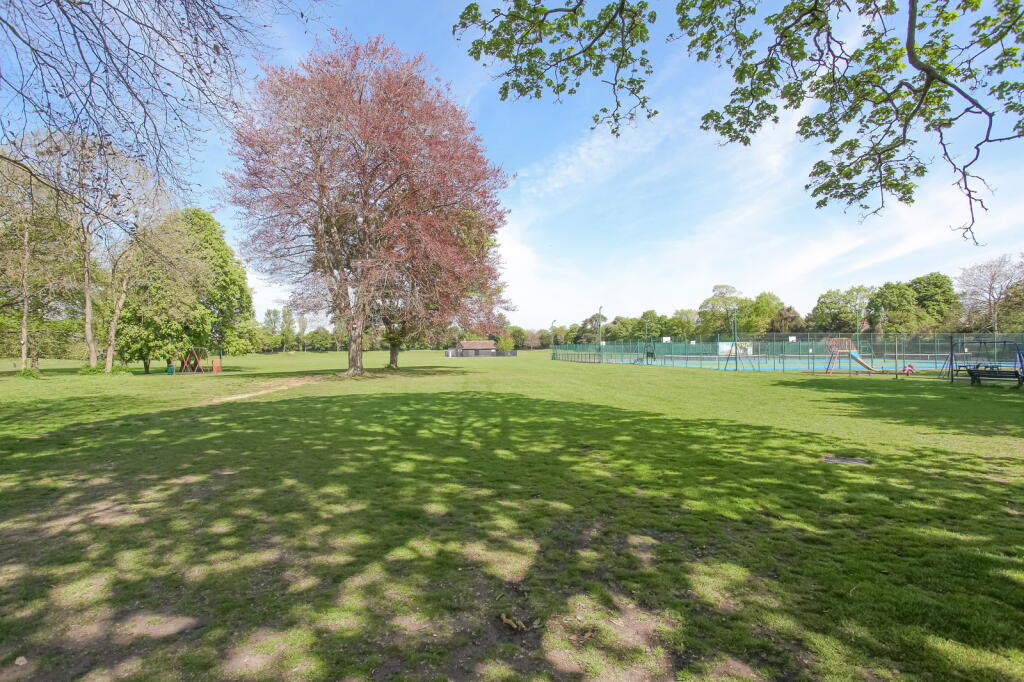 Apartment in South Oxfordshire, Winterbrook, Wallingford - View 4