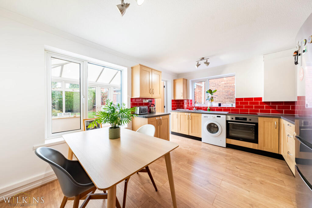 House in Tamworth, Stonydelph - View 5