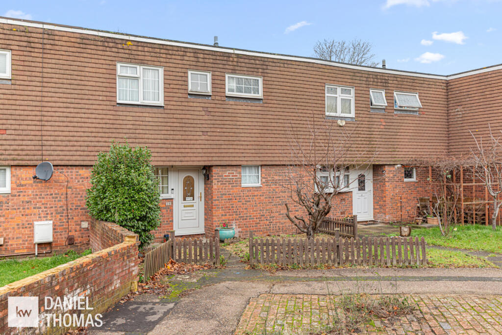 3-bed terraced on DANIEL THOMAS | Mallion Court, Waltham Abbey, EN9, £390,000