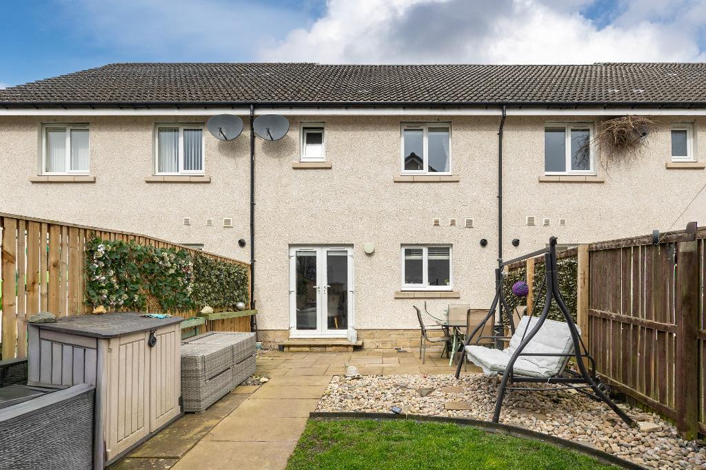 House in Larbert, Kinnaird Village - View 3