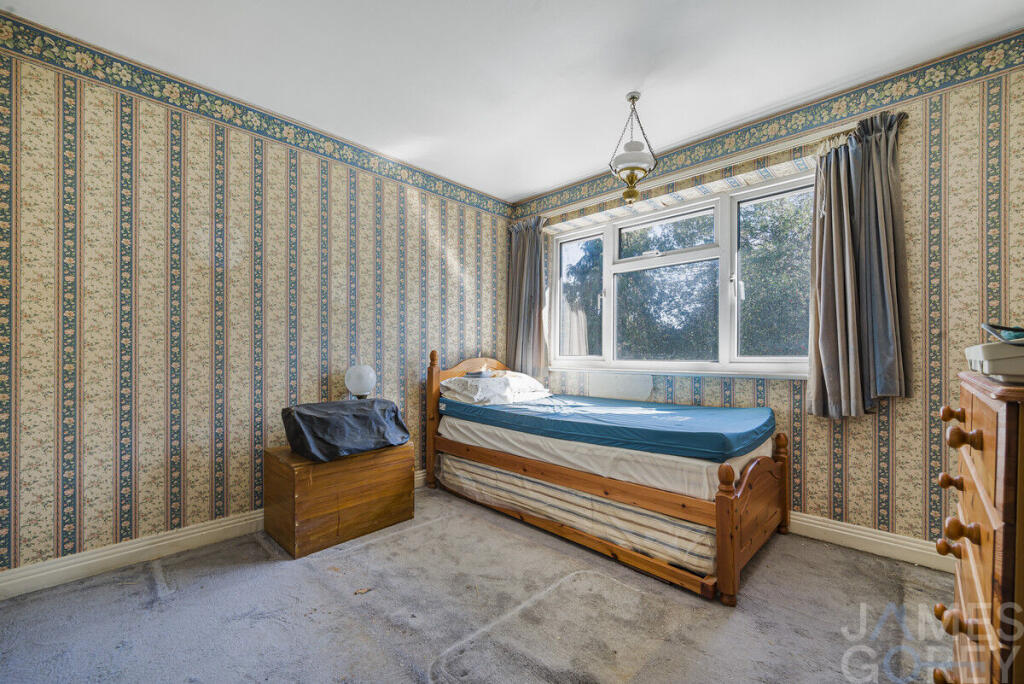 House in London, Perry Street, Chislehurst - More