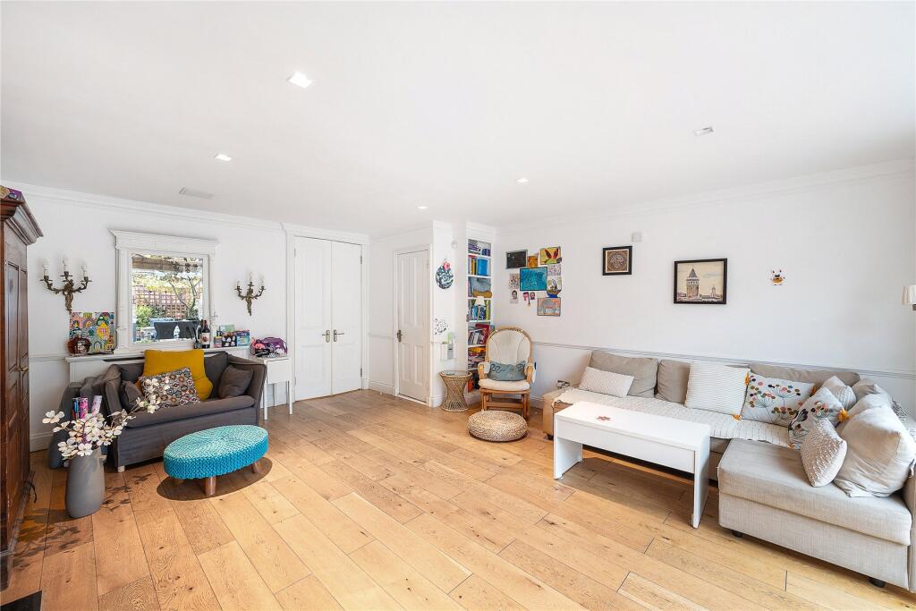 House in London - View 4