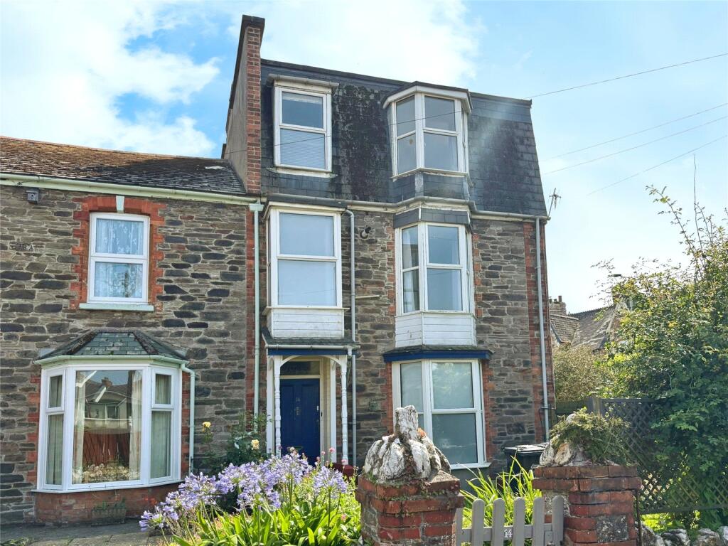 1-bed flat on Brookfield Place, Ilfracombe, Devon, £91,995