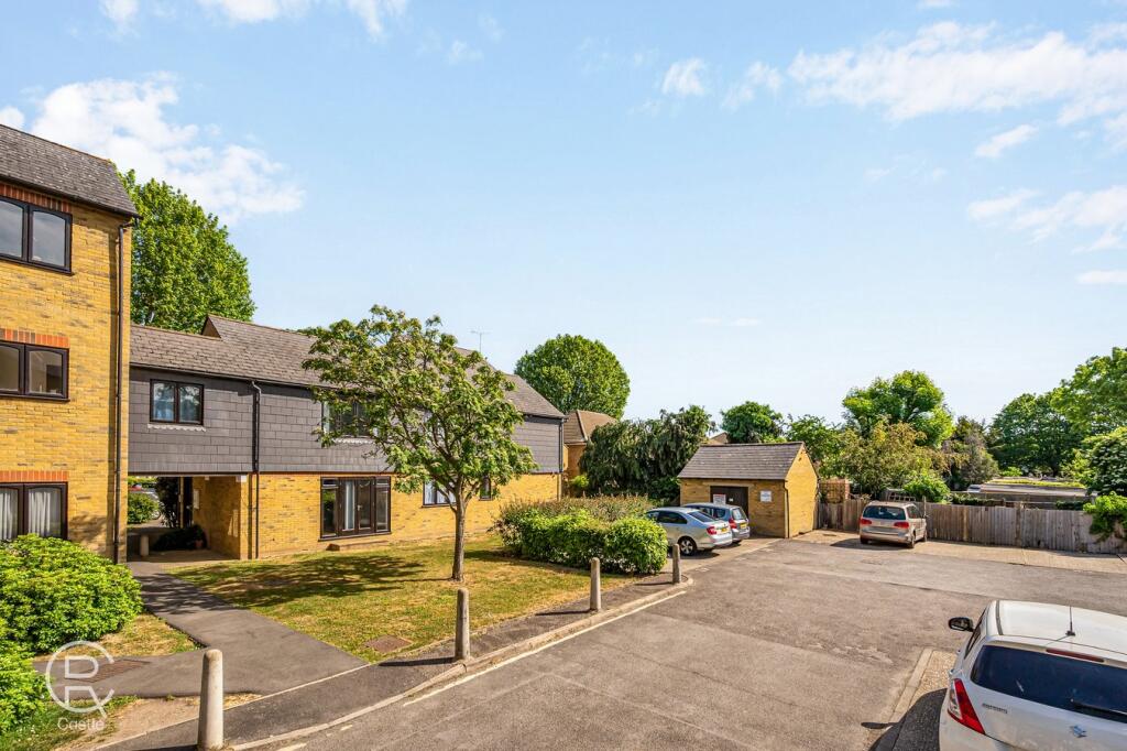 Main image of property: Greenford Avenue, London, W7