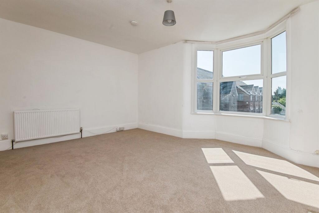 Apartment in Exeter, Polsloe - View 3