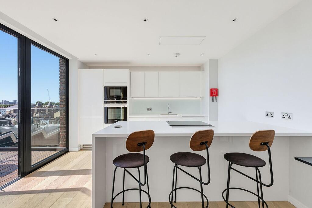 Apartment in London - View 5
