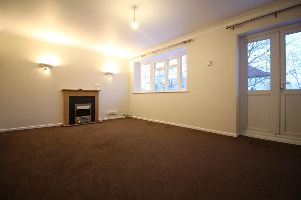 Apartment in Watford - View 5