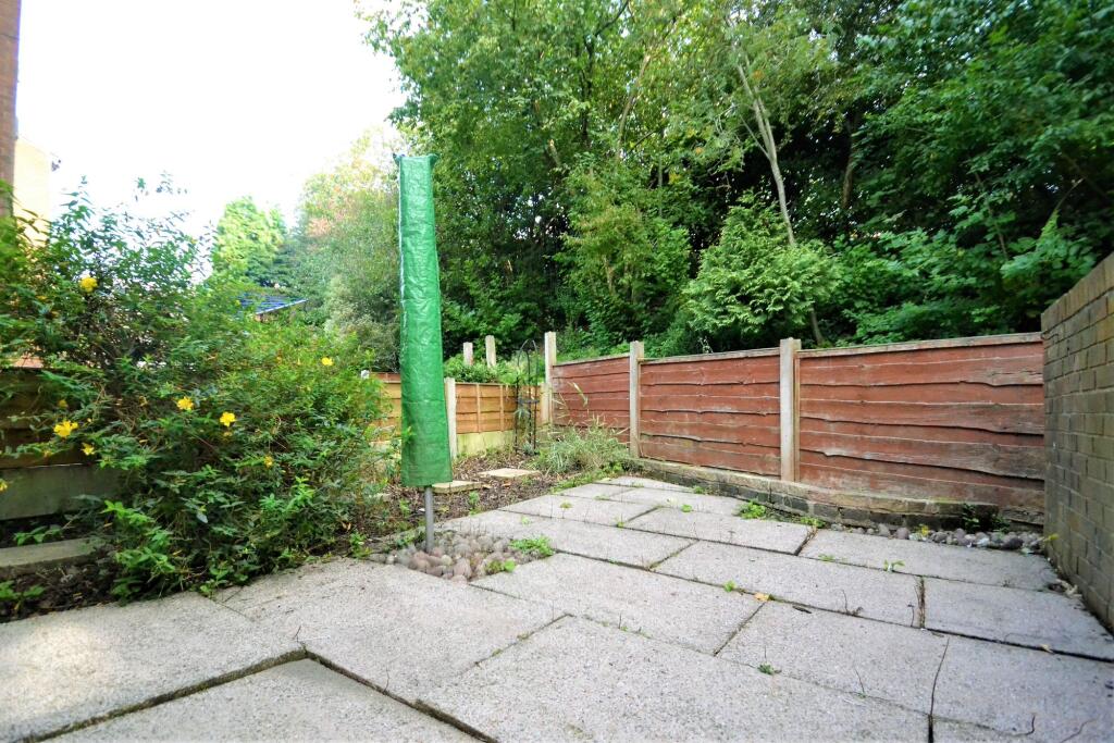 Stoneacre Court, Swinton, M27 photo 4
