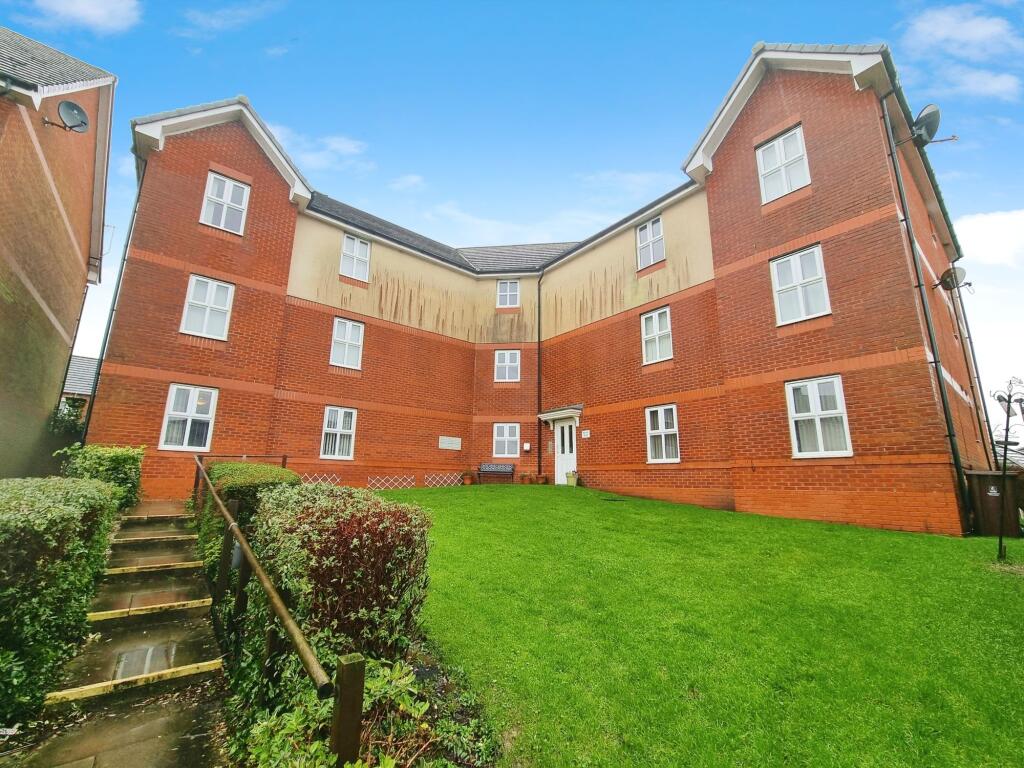Main image of property: The Links, Hyde, SK14