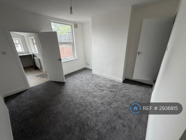 House in Nottingham - View 5