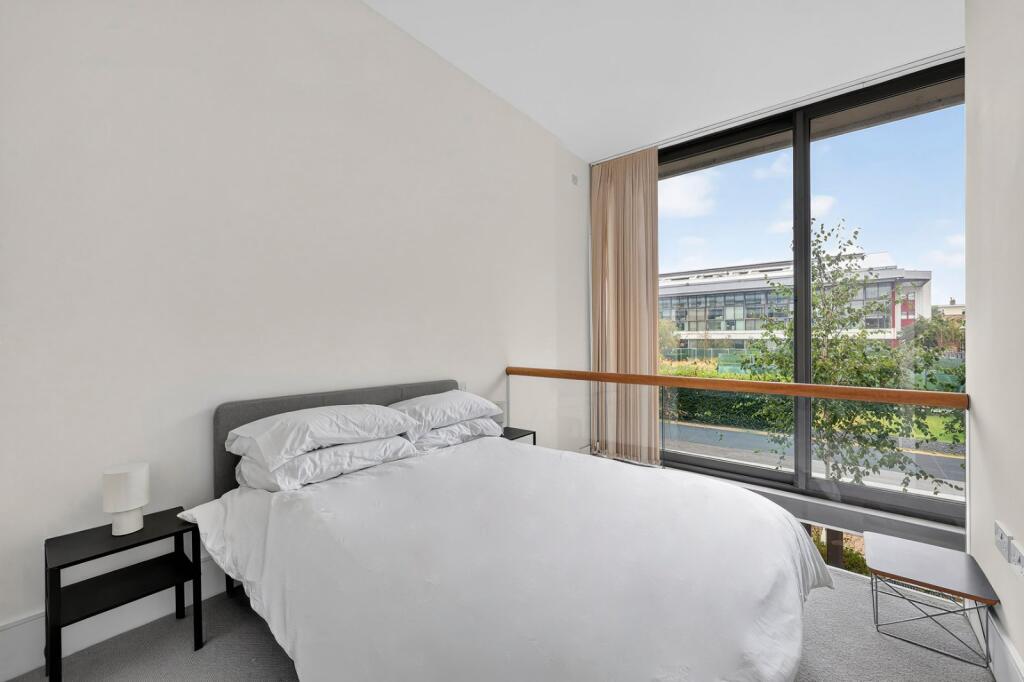 Apartment in London - View 5
