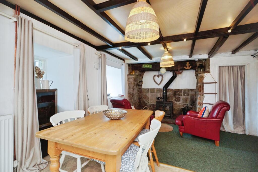 House in Pwllheli, Llannor - More