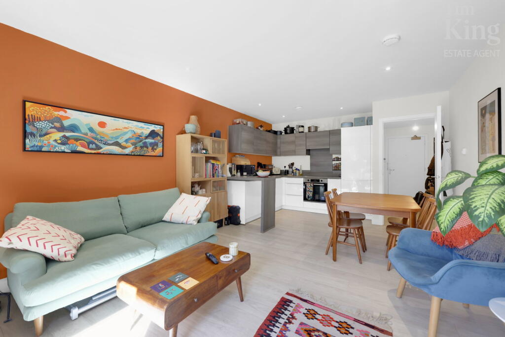 Apartment in London - View 5