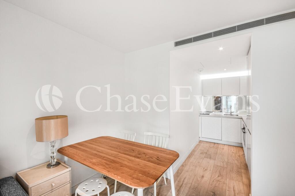 Apartment in London, St John's Estate, Isle of Dogs - View 5