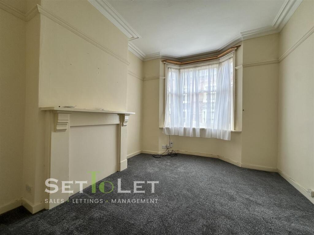 House in Leicester - View 3