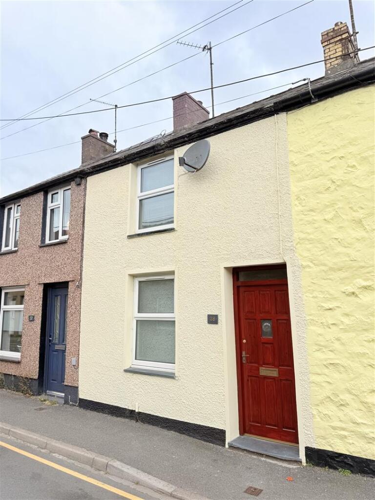 Main image of property: New Row, Pwllheli
