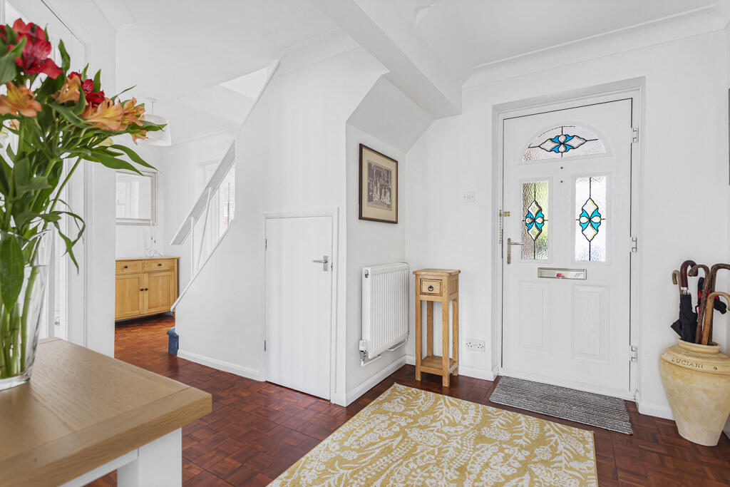 Saxonbury Avenue, Sunbury-on-Thames, Surrey, TW16 – pohled 6