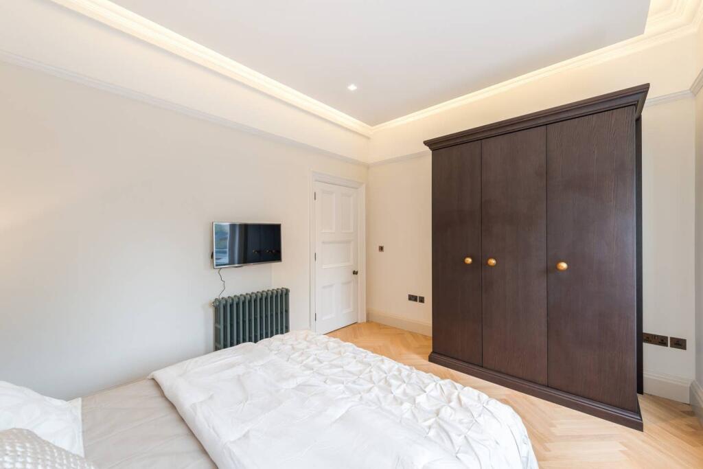 Apartment in London - View 4