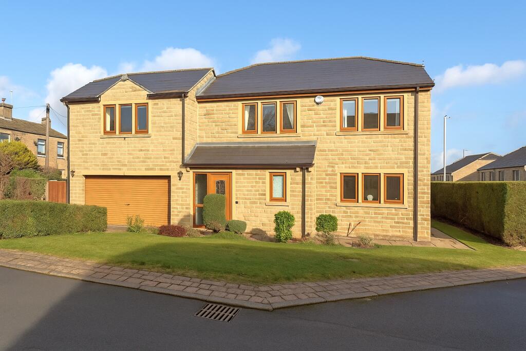 Rustless Close, Cleckheaton, West Yorkshire, BD19
