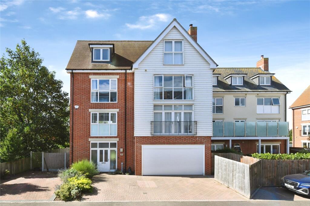 Main image of property: Remembrance Avenue, Burnham-on-Crouch, Essex, CM0