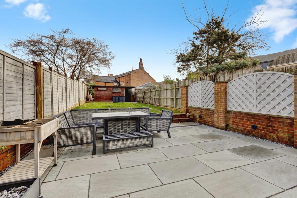 House in Northampton, West Northamptonshire - View 5
