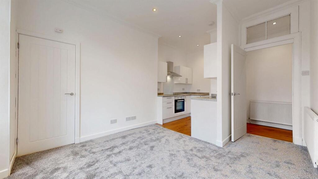 Apartment in Clydebank, Whitecrook - View 4