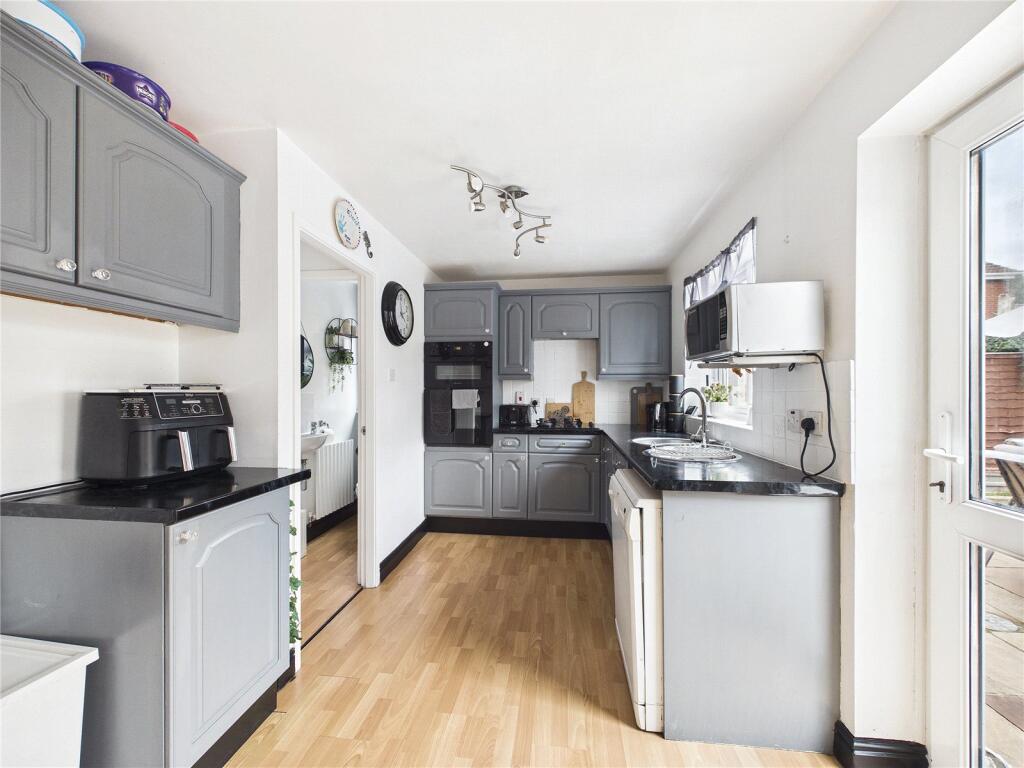House in Worcester - View 4