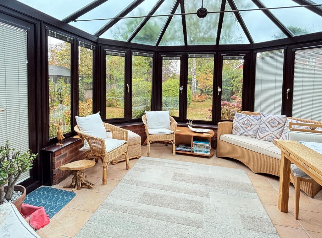 House in Gloucester - View 5