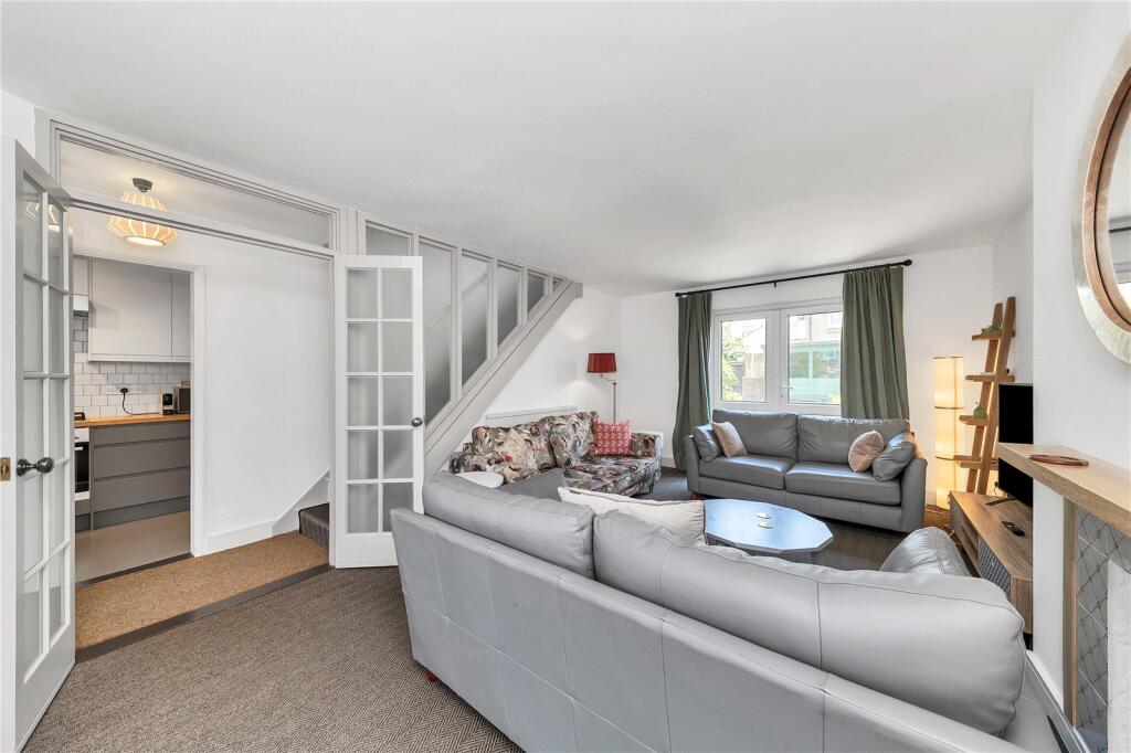Main image of property: Shelly Row, Cambridge, Cambridgeshire