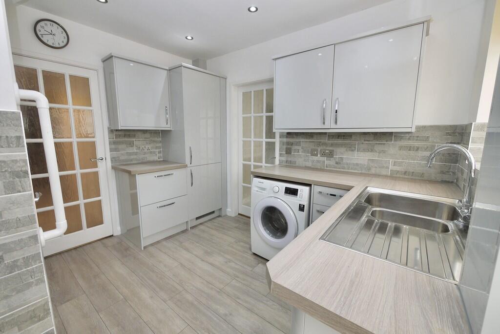 Armthorpe Road, Intake, Doncaster photo 3