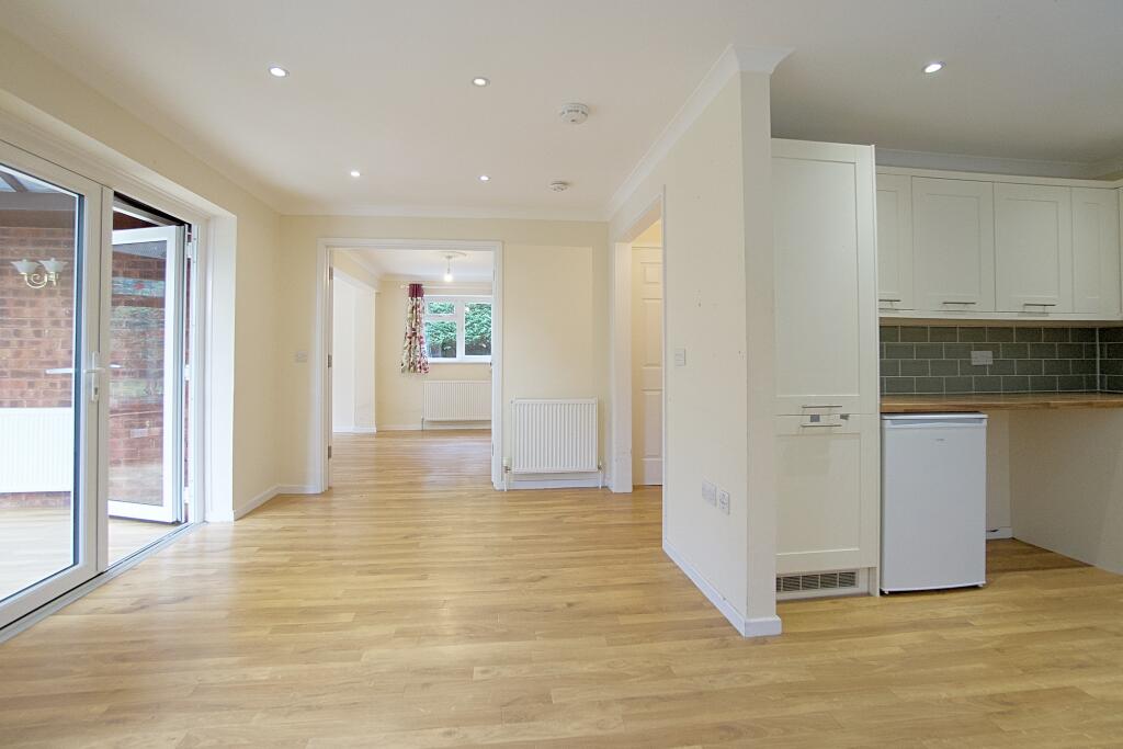 Tyne Crescent | Bedford | Beds | MK41 | great position photo 4