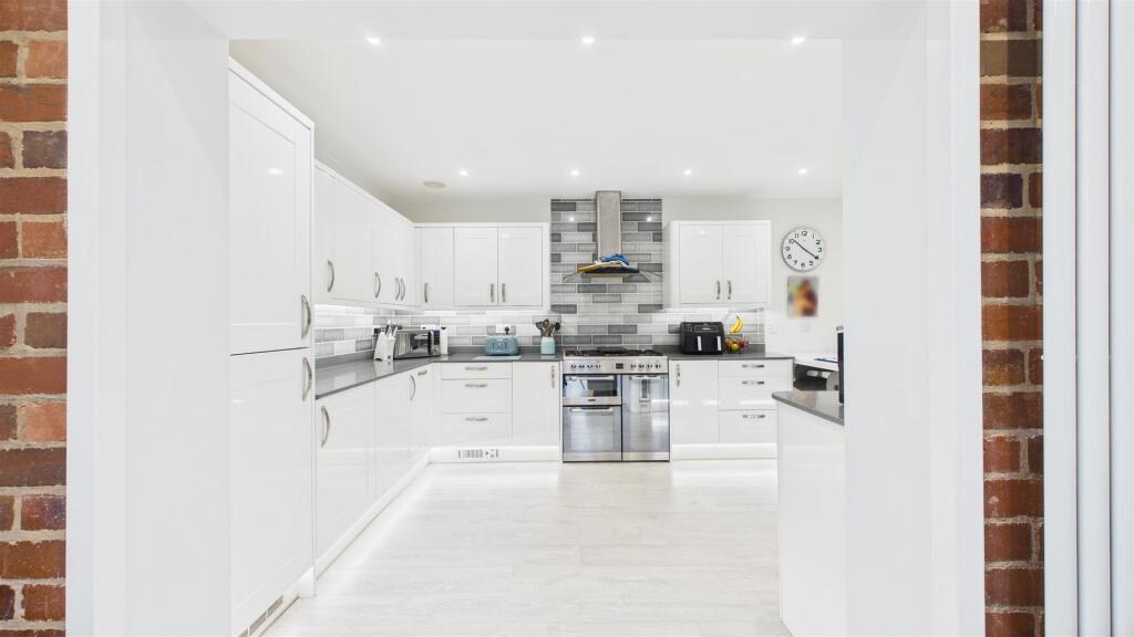 Additional image 4 of Oak Barn Road, Halesowen