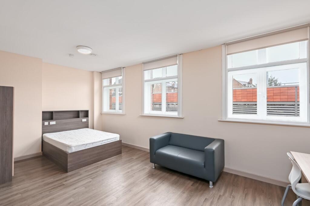 Apartment in York - View 2