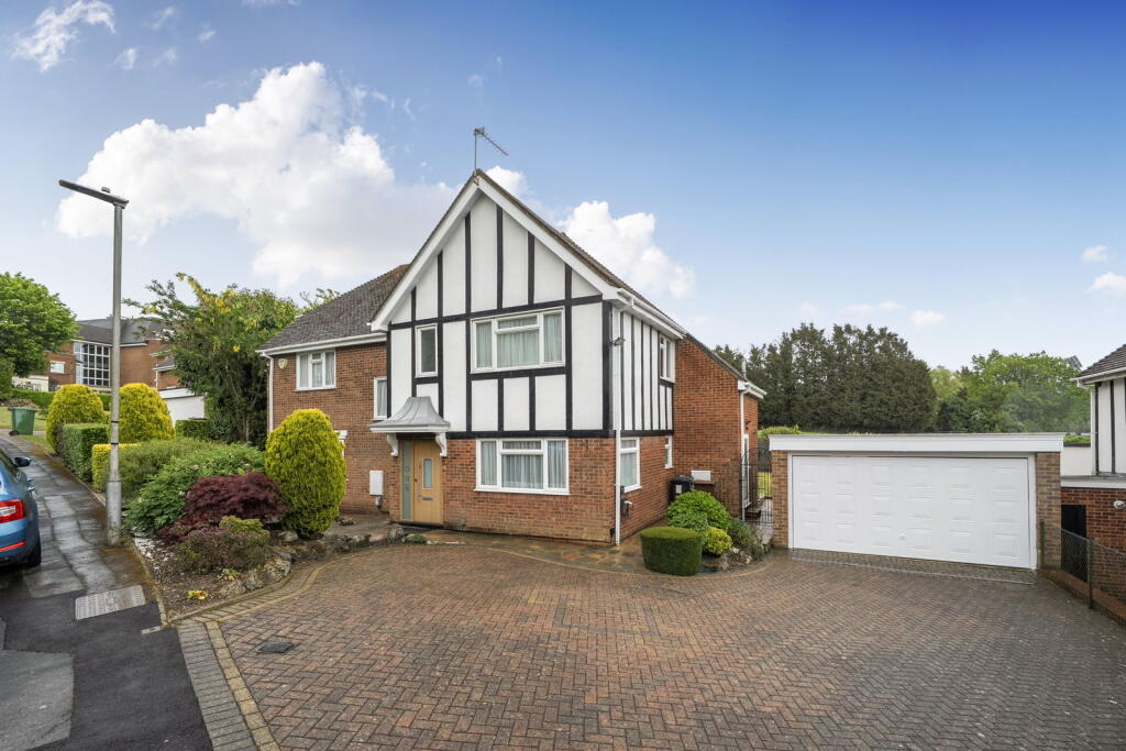 Greenacres, Bushey Heath, WD23 photo 4