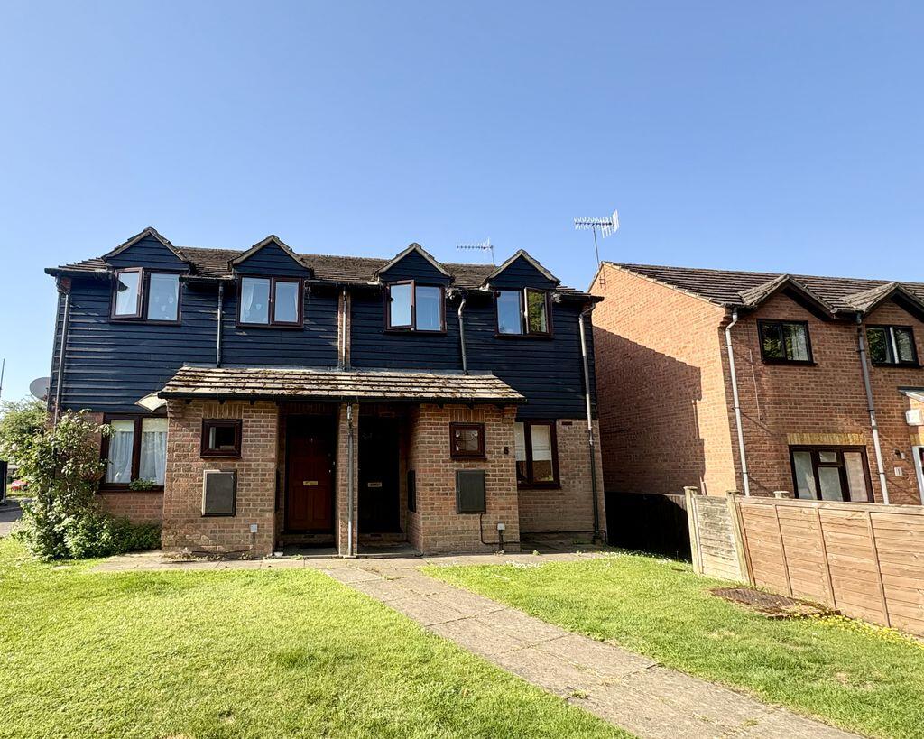 1-bed flat on Frank Lunnon Close, No Chain, £220,000