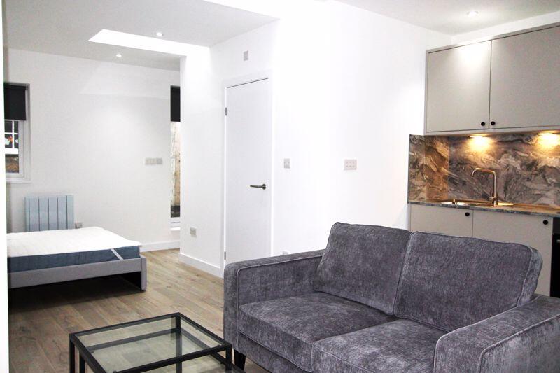Main image of property: Fashion Street, London