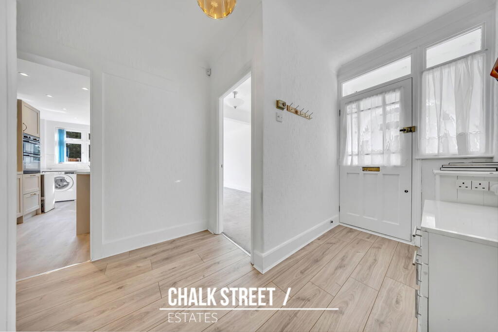 House in London - View 5