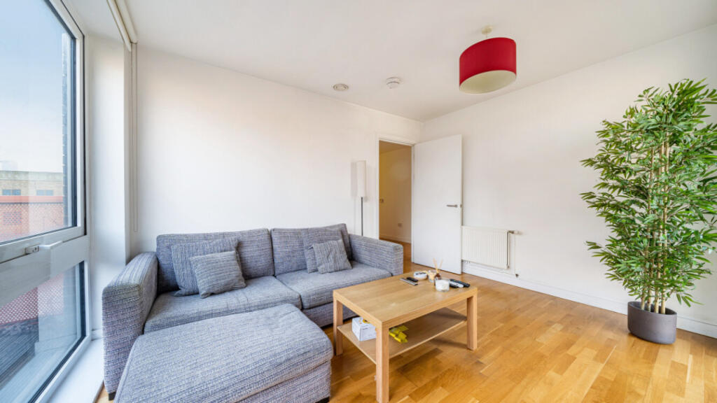 Apartment in London - View 4