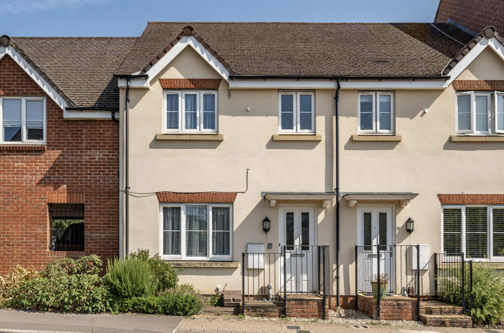 Main image of property: Sparrowhawk Way, Bracknell, Berkshire