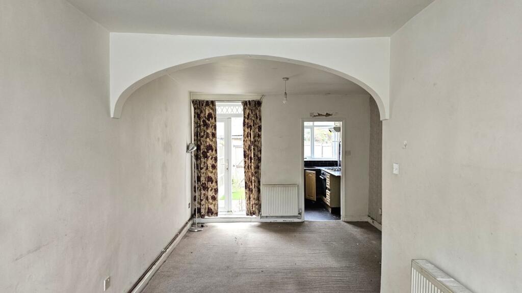 House in Nottingham - View 3