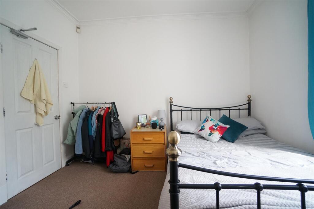 House in Bangor, Upper Bangor - More