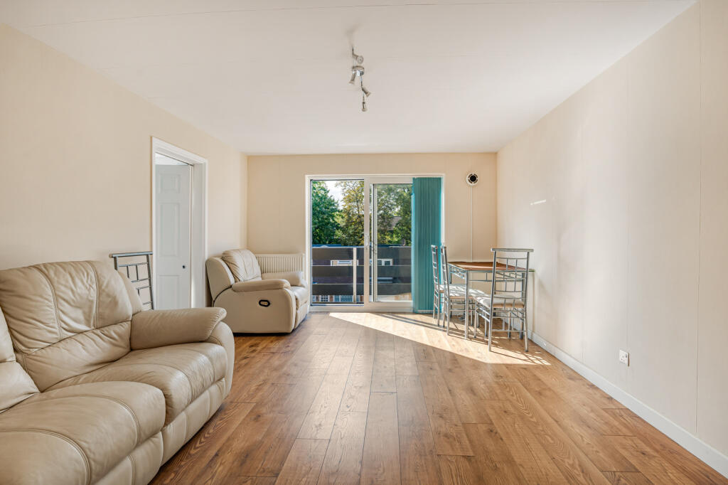 Apartment in London - View 5